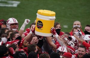 Wisconsin Throttles Wake Forest In The Duke’s Mayo Bowl