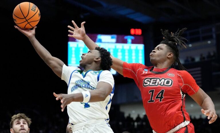 Southeast Missouri Slides Past Texas A&M-Corpus Christi 75-71 In The First Round Of The NCAA Tournament