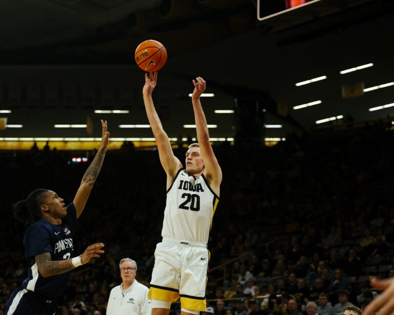 Iowa Payton Sandfort Just Too Much For Penn State 90-81