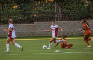 No. 10 Gamecocks Dominate Texas 5–1 Behind Explosive Offensive Performance