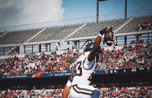 West Virginia Snaps Skid, Stuns No. 22 Houston 45–35 Behind Freshman QB Scotty Fox Jr.